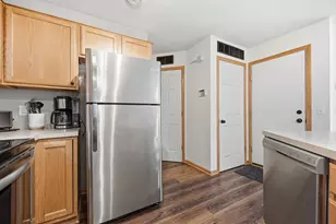 8630 Quarry Ridge Ln, Woodbury, MN 55125 - Photo 17