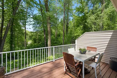 913 Oakwood Heights Circle, Eagan, MN 55123 - Photo 3