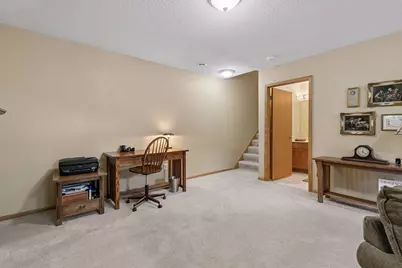 913 Oakwood Heights Circle, Eagan, MN 55123 - Photo 23