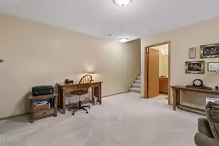 913 Oakwood Heights Cir, Eagan, MN 55123 - Photo 23