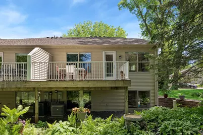 913 Oakwood Heights Circle, Eagan, MN 55123 - Photo 29