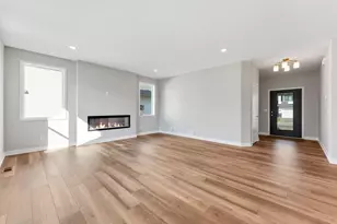 7660 Waverly Ave, Shakopee, MN 55379 - Photo 9