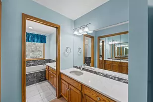 8941 Hunters Trail, Woodbury, MN 55125 - Photo 11