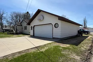 920 13th Ave, International Falls, MN 56649 - Photo 7