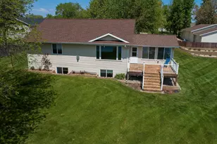 124 Bethesda St NW, Alexandria, MN 56308 - Photo 3