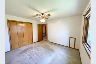 208 Broad Street S, Comfrey, MN 56019 - Photo 17