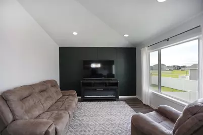 1719 67th Avenue S, Fargo, ND 58104 - Photo 13