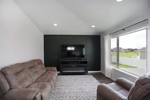 1719 67th Ave S, Fargo, ND 58104 - Photo 13