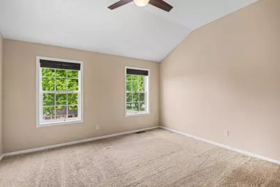 2171 Shamrock Place, Chaska, MN 55318 - Photo 11