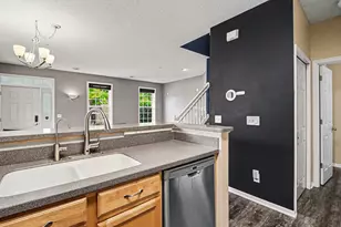 2171 Shamrock Pl, Chaska, MN 55318 - Photo 7