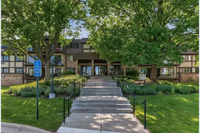 215 Barry Avenue S #216, Wayzata, MN 55391 - Photo 41