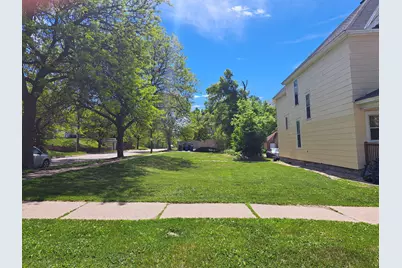 696 Sims Avenue, Saint Paul, MN 55106 - Photo 1