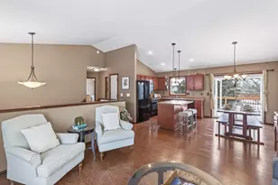 1674 Palomino St, Shakopee, MN 55379 - Photo 9