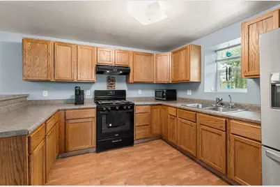 915 3rd Avenue NW, Faribault, MN 55021 - Photo 9