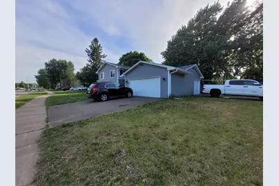 3101 81st Avenue N, Brooklyn Park, MN 55443 - Photo 13