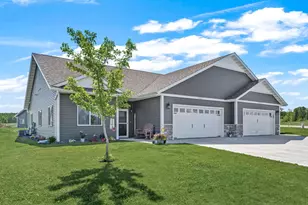 3403 Iris Dr, Eau Claire, WI 54703 - Photo 3
