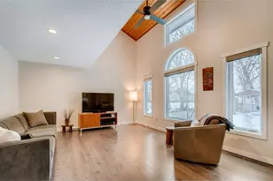 4315 Harbor Ln N, Plymouth, MN 55446 - Photo 9