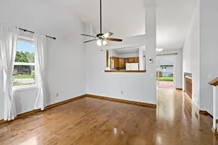 979 Pointe Way, Eagan, MN 55123 - Photo 9