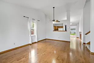 979 Pointe Way, Eagan, MN 55123 - Photo 7