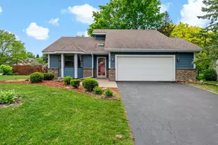 979 Pointe Way, Eagan, MN 55123 - Photo 1
