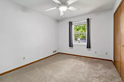 979 Pointe Way, Eagan, MN 55123 - Photo 17