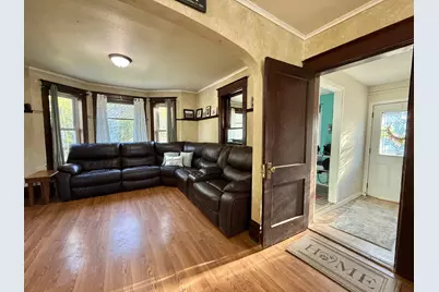 402 Saint Paul Avenue S, Thief River Falls, MN 56701 - Photo 3