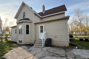 402 St Paul Ave S, Thief River Falls, MN 56701 - Photo 37