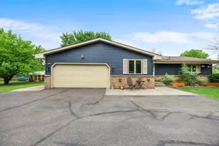 29242 Lily St NW, Isanti, MN 55040 - Photo 7