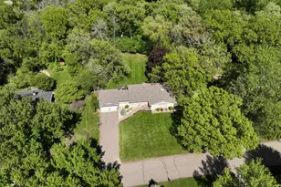 4713 Fairhills Rd W, Minnetonka, MN 55345 - Photo 5