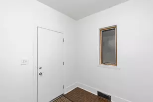 601 10th St S, Fargo,  58103 - Photo 9