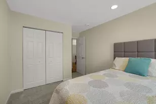 1390 Carling Dr, Saint Paul, MN 55108 - Photo 27