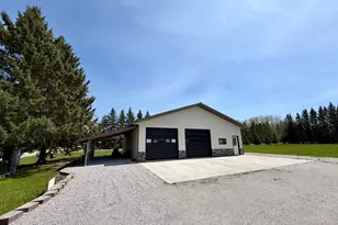 752 Hallberg St SW, Warroad, MN 56763 - Photo 3
