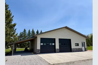 752 Hallberg Street SW, Warroad, MN 56763 - Photo 3