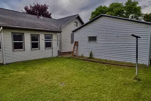 752 E Mark St, Winona, MN 55987 - Photo 9