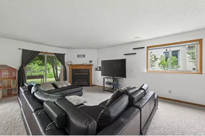 10035 Fallgold Parkway N, Brooklyn Park, MN 55443 - Photo 21
