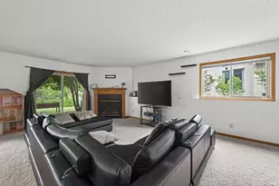 10035 Fallgold Parkway N, Brooklyn Park, MN 55443 - Photo 21