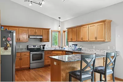 10035 Fallgold Parkway N, Brooklyn Park, MN 55443 - Photo 7