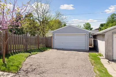 818 Larpenteur Avenue W, Saint Paul, MN 55113 - Photo 31