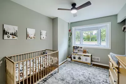 818 Larpenteur Avenue W, Saint Paul, MN 55113 - Photo 17