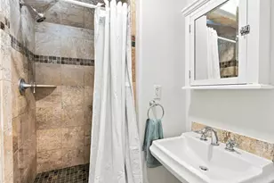 220 Frontier Ct, Chanhassen, MN 55317 - Photo 29