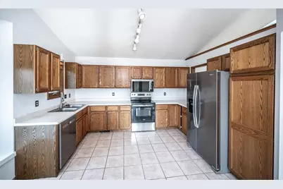 1500 Lakeview Curve, Eagan, MN 55122 - Photo 11