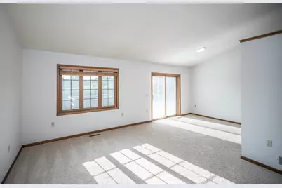 1500 Lakeview Curve, Eagan, MN 55122 - Photo 7