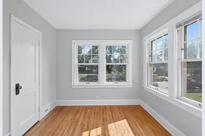967 Rose Avenue E, Saint Paul, MN 55106 - Photo 13