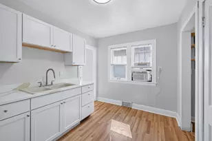 967 Rose Ave E, Saint Paul, MN 55106 - Photo 17