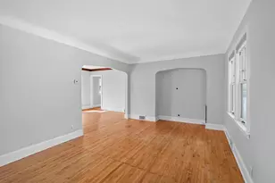 967 Rose Ave E, Saint Paul, MN 55106 - Photo 5