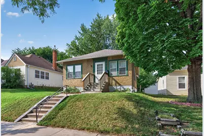 967 Rose Avenue E, Saint Paul, MN 55106 - Photo 1