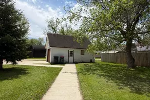 105 Ann Ave W, Clarissa, MN 56440 - Photo 5