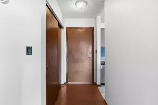 66 9th St E, Saint Paul, MN 55101 - Photo 15