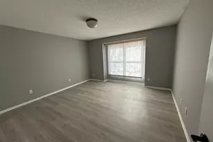 9113 Medley Cir, Golden Valley, MN 55427 - Photo 31