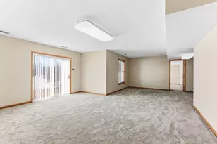 2888 Eagle Valley Dr, Woodbury, MN 55129 - Photo 35